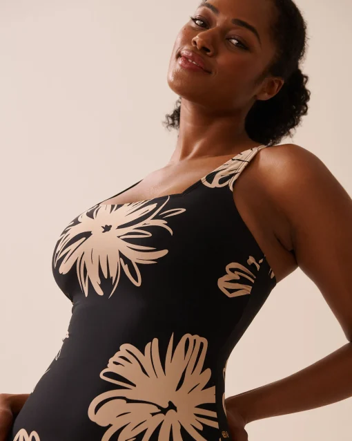 la Vie en Rose On Neutral Ground|One-pieces>Square Neck One-piece Swimsuit Black Hibiscus