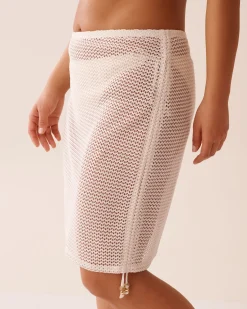 la Vie en Rose Texture Play|On Neutral Ground></noscript>Crochet Skirt Coconut Milk