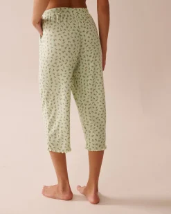 la Vie en Rose Bottoms>Ditsy Floral Print Lettuce Edge Pointelle Pajama Capris Small Bouquets