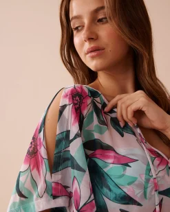 la Vie en Rose Beachwear></noscript>Floral Mesh Poncho Beach Blooms