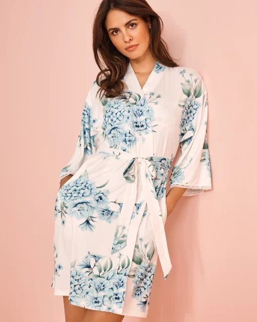 la Vie en Rose The Peachy Dream Collection>Hydrangea Print Super Soft Kimono Blue Hydrangea Garden