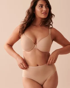 la Vie en Rose T-shirt Bras|Full Coverage></noscript>Lightly Lined Sleek Back Bra Latte