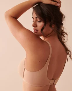 la Vie en Rose T-shirt Bras|Full Coverage></noscript>Lightly Lined Sleek Back Bra Latte