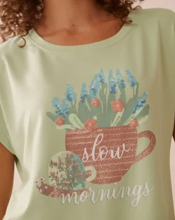 la Vie en Rose The Peachy Dream Collection|Tops></noscript>Snail Print Super Soft T-shirt Meadow Green