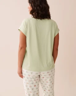la Vie en Rose The Peachy Dream Collection|Tops></noscript>Snail Print Super Soft T-shirt Meadow Green